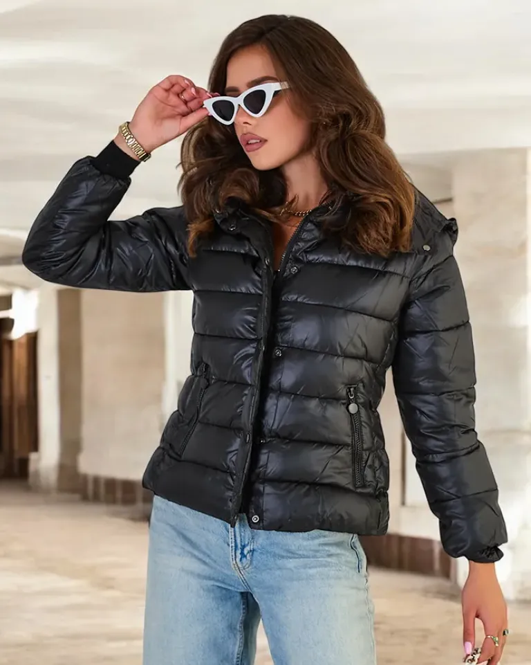 Sale Czana damska pikowana kurtka z kapturem Kurtki / Marynarki / Płaszcze