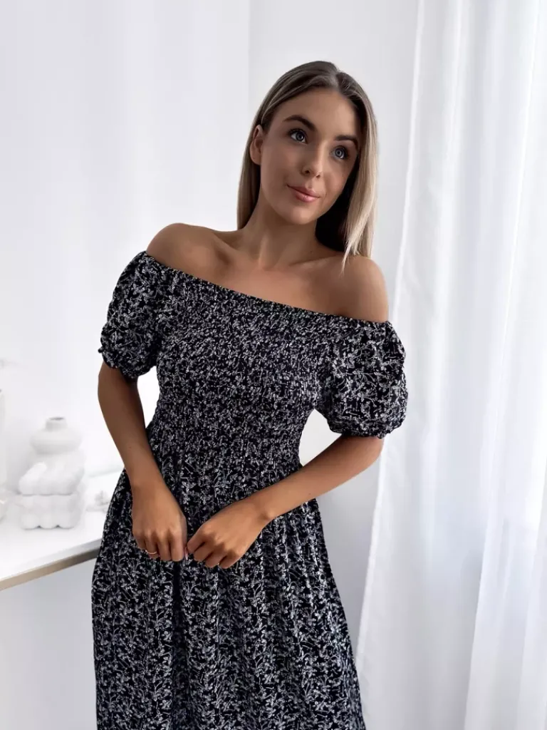 Best Czarna damska sukienka midi w kwiaty Plus Size