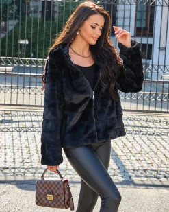 Best Czarna kurtka damska z imitacji futra Kurtki / Marynarki / Płaszcze
