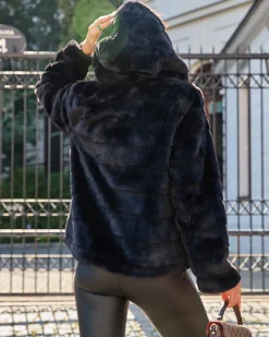 Best Czarna kurtka damska z imitacji futra Kurtki / Marynarki / Płaszcze