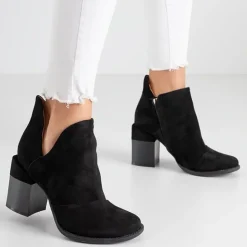 Sale Czarne damskie botki na słupku z wycięciami Namibia Botki Bez Ocieplenia|Botki Na Słupku