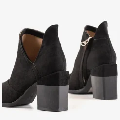 Sale Czarne damskie botki na słupku z wycięciami Namibia Botki Bez Ocieplenia|Botki Na Słupku
