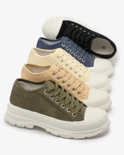 Outlet Czarne damskie trampki na platformie Spollero Trampki