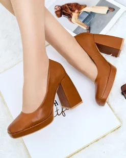 Outlet Czółenka damskie na wysokim słupku Cellcas Klasyczne