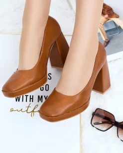 Outlet Czółenka damskie na wysokim słupku Cellcas Klasyczne