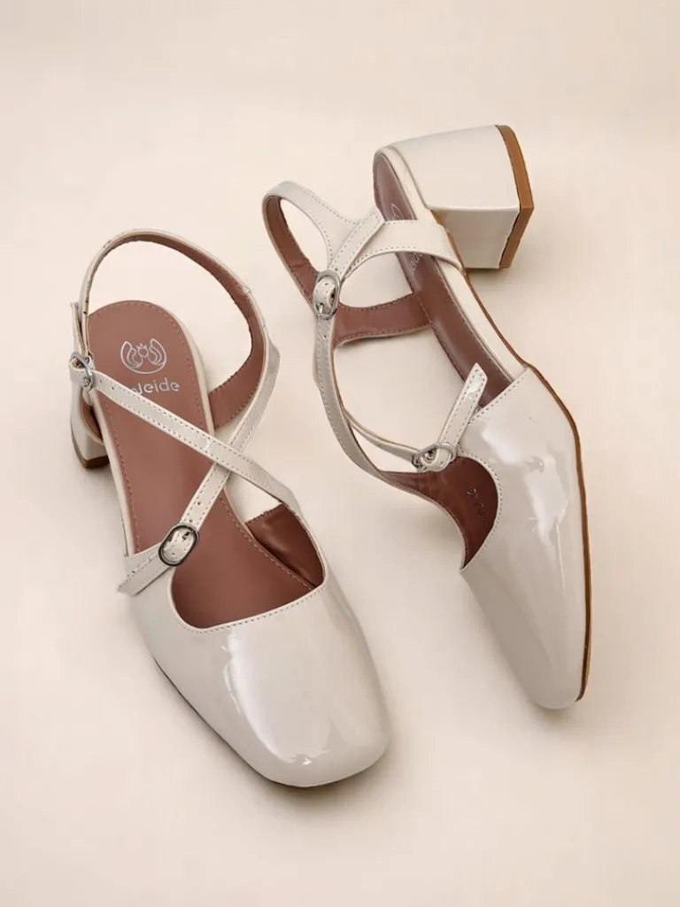 Sale Damskie czółenka na niskim obcasie z ozdobnymi paseczkami Lollita Klasyczne