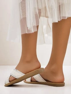 Sale Damskie klapki z plecionymi paseczkami Bornes Klapki Płaskie