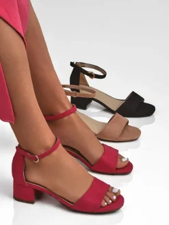 Outlet Damskie sandały na niskim obcasie SoftHeels Sandały Na Słupku