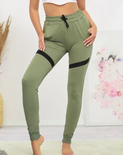 Discount Damskie spodnie dresowe w kolorze m Spodnie Dresowe