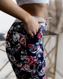 Sale Damskie spodenki 3/4 w m kolorze i w kwiaty Spodenki 3/4|Krótkie Spodenki