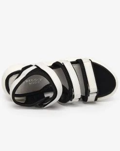 Clearance Dziewczęce sandałki zapinane na rzepy w kolorze m Mumin Dziewczęce