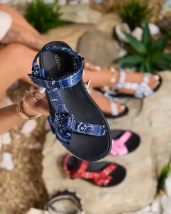 Sale Granatowe sandały damskie z kokardką Oyall Sandały Płaskie