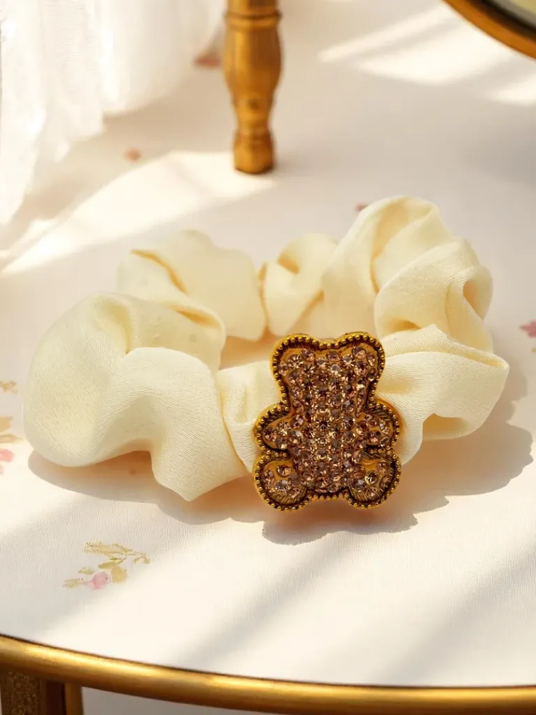 Best Gumka do włosów z ozdobnym misiem Satin Teddy Damskie Akcesoria Do Włosów