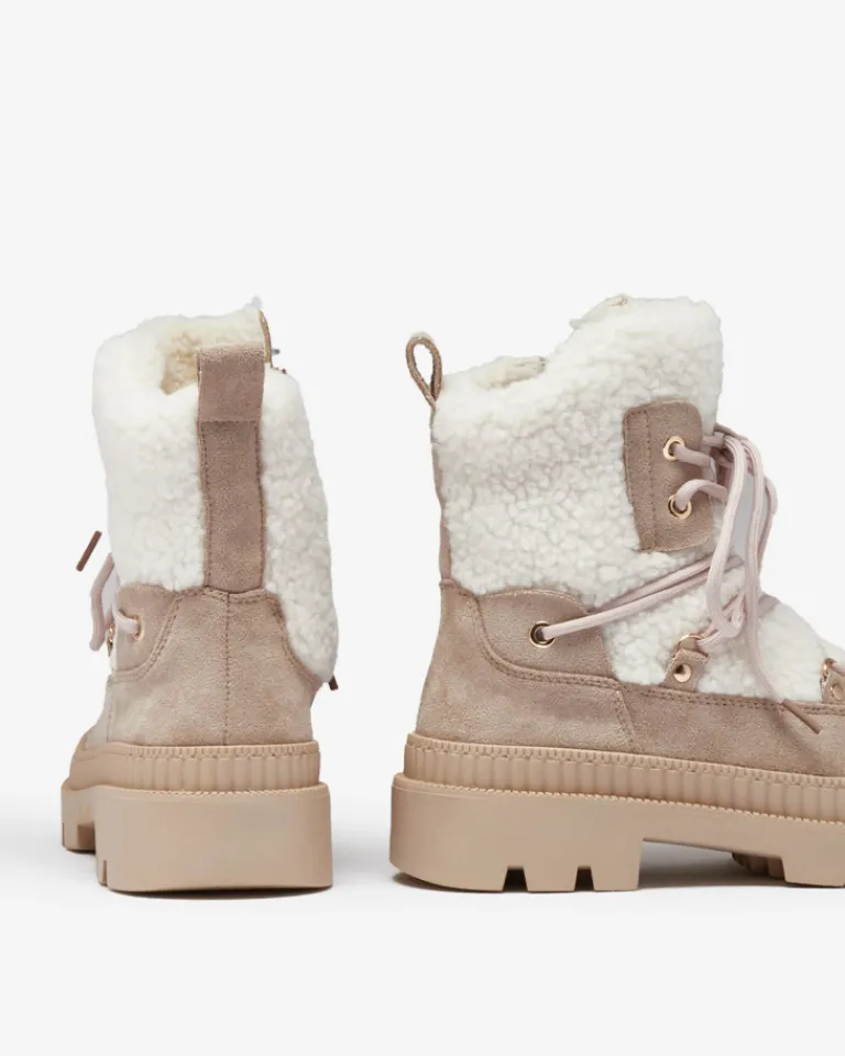 Online Jasnobrązowe botki damskie typu trapery z kożuszkiem Getatsa Trapery|Botki Z Delikatnym Ociepleniem