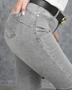 Clearance Jeansy damskie typu rurki w kolorze szarym Jeansy