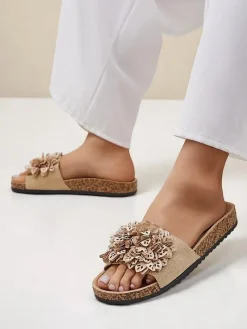 Discount Klapki damskie z kwiatuszkami Occes Ugc|Klapki Płaskie