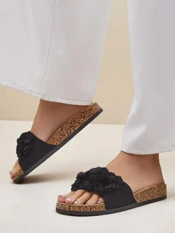 Discount Klapki damskie z kwiatuszkami Occes Ugc|Klapki Płaskie