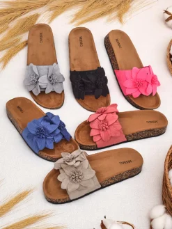 Sale Klapki damskie z kwiatuszkami Foules Klapki Płaskie