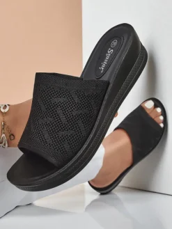 Hot Klapki damskie na niskim koturnie Elara Klapki Na Obcasie