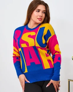 Outlet Kobaltowy damski sweter z literami Swetry