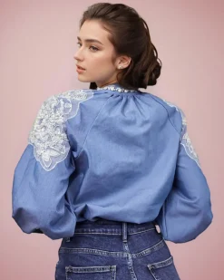 Outlet Koszula damska z cyrkoniami Bluzki / Koszule / Koszulki