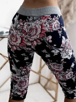 Discount Kwiatowe spodenki damskie 3/4 w kolorze granatowo- koralowym Spodenki 3/4|Krótkie Spodenki