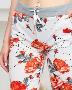 Kwiatowe spodenki damskie 3/4 w kolorze biało- m Spodenki 3/4|Krótkie Spodenki