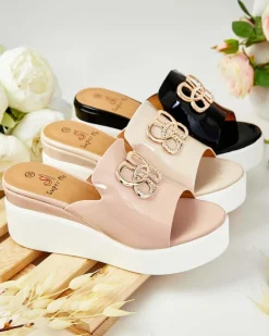 Discount Lakierowane damskie klapki na koturnie Sailla Klapki Na Obcasie