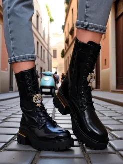 Lakierowane damskie botki typu workery Tesiolle Workery|Botki Sznurowane