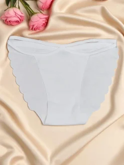 Best Laserowo cięte Majtki damskie typu figi z ozdobnymi paseczkami Edge Chic Figi