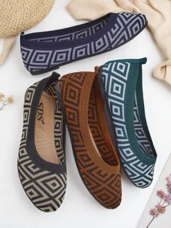 Outlet Materiałowe damskie baleriny z geometrycznym printem Metric Baleriny Klasyczne