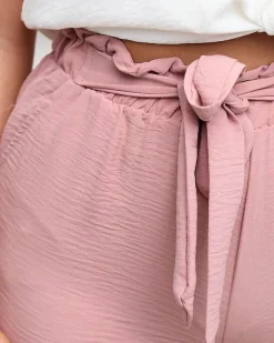 Sale Różowe damskie krótkie spodenki z kieszeniami Szorty|Krótkie Spodenki