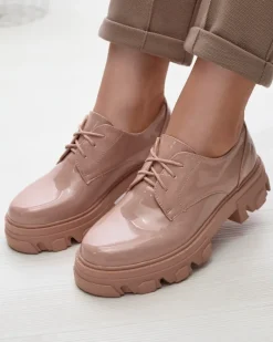 Różowe lakierowane półbuty damskie Delgor Półbuty