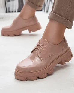 Różowe lakierowane półbuty damskie Delgor Półbuty