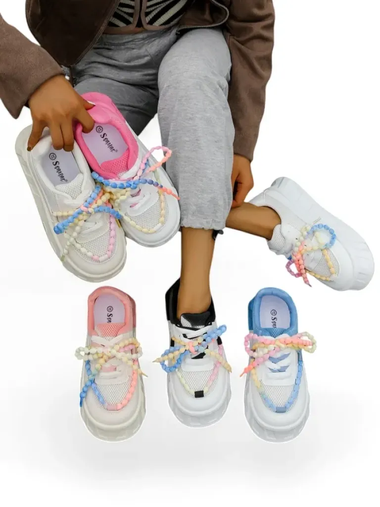 Sportowe sneakersy damskie na platformie z ozdobnymi sznurówkami Funies Damskie Sneakersy