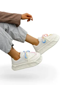 Sportowe sneakersy damskie na platformie z ozdobnymi sznurówkami Funies Damskie Sneakersy