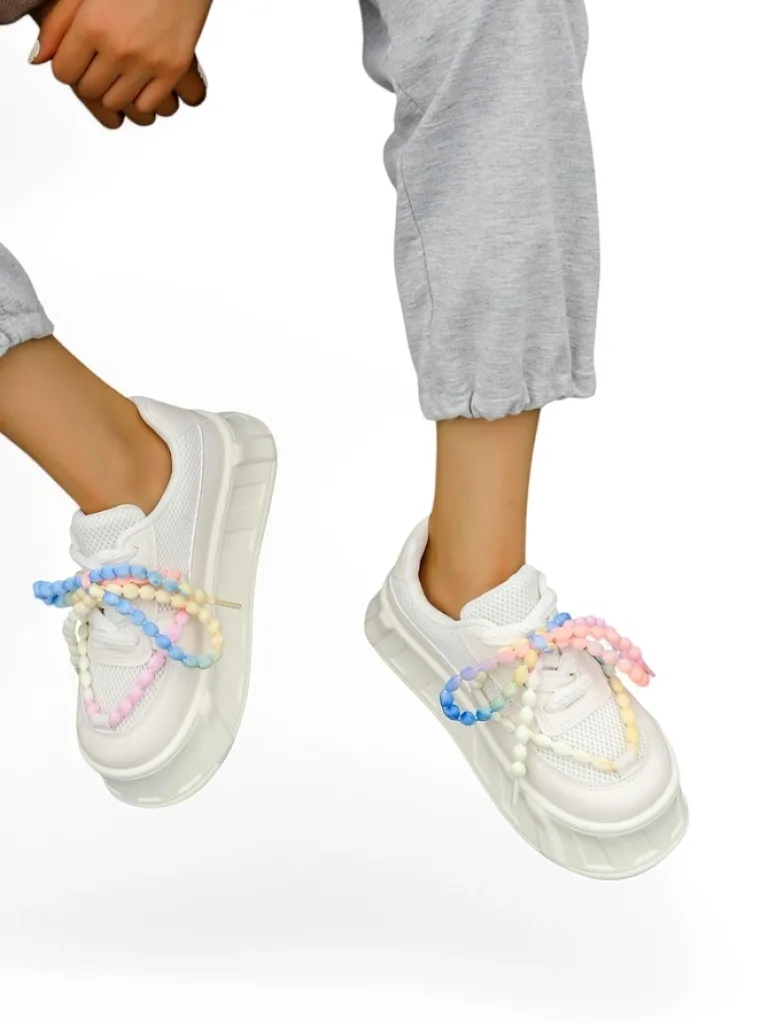 Sportowe sneakersy damskie na platformie z ozdobnymi sznurówkami Funies Damskie Sneakersy
