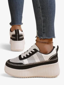 Sportowe sneakersy damskie na platformie Siserra Damskie Sneakersy