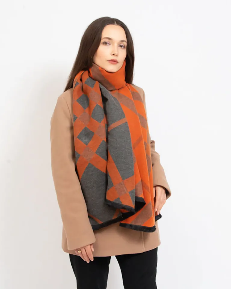 Szaro- damski lekki szalik z printem Damskie Chusty / Apaszki / Szaliki