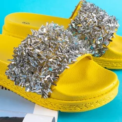 Sale Żółte klapki damskie z cyrkoniami Onesti Klapki Basenowe|Klapki Płaskie