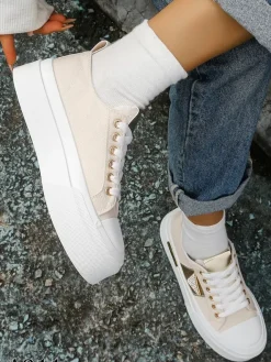 Sale Trampki damskie na platformie Gold World Trampki