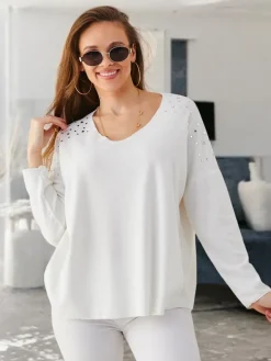 Sale Wiskozowy cienki damski sweterek z cyrkoniami na ramionach Swetry