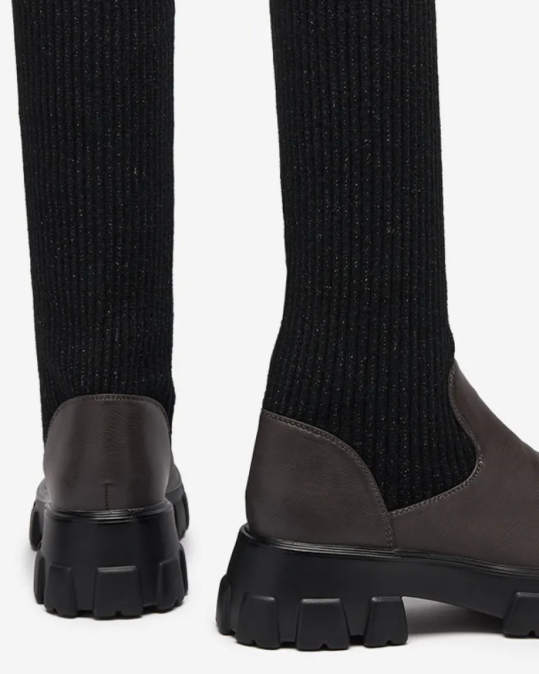 Clearance Wysokie wsuwane kozaki damskie w kolorze czarno - brązowym Alerpi Kozaki Na Płaskim Obcasie|Kozaki Bez Ocieplenia