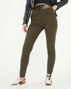 Sale Zielone tregginsy damskie materiałowe z ozdobnymi napisami Legginsy / Tregginsy|Spodnie Materiałowe