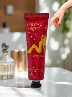 New Spesial Night Venus Very Sexy – perfumowany jedwabisty krem do rąk 30g Dłonie