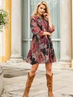 Sale Wzorzysta bordowa krótka sukienka- Odzież Sukienki Krótkie